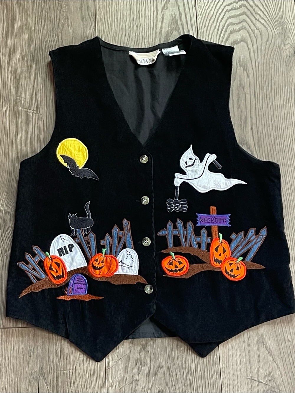 Vintage Casey & Max Halloween Cemetery Embroidered Women’s Small Black Vest